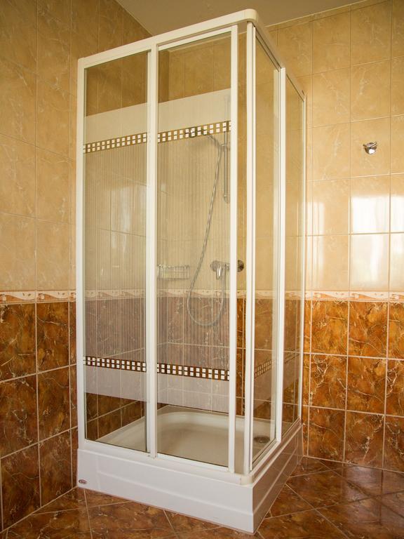 Апартаменти Easy Apartmanhaz Кестхей